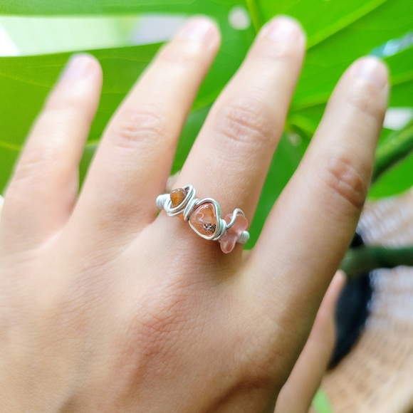 Dainty Handmade Silver 3-Stone Wire Ring, size 7.5 - Picture 3 of 7